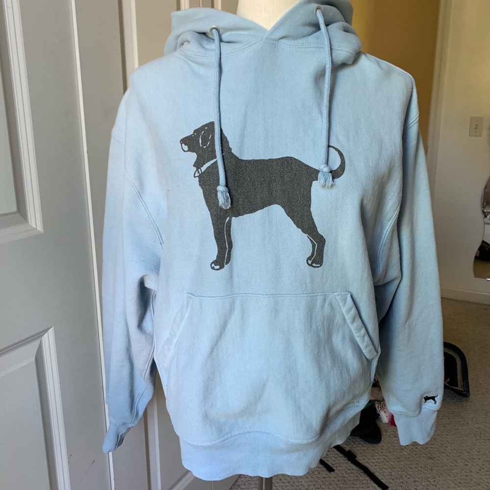 Black dog sweatshirt